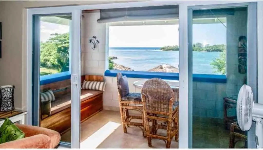 Endless Ocean Escape -Private Balcony Studio Negril