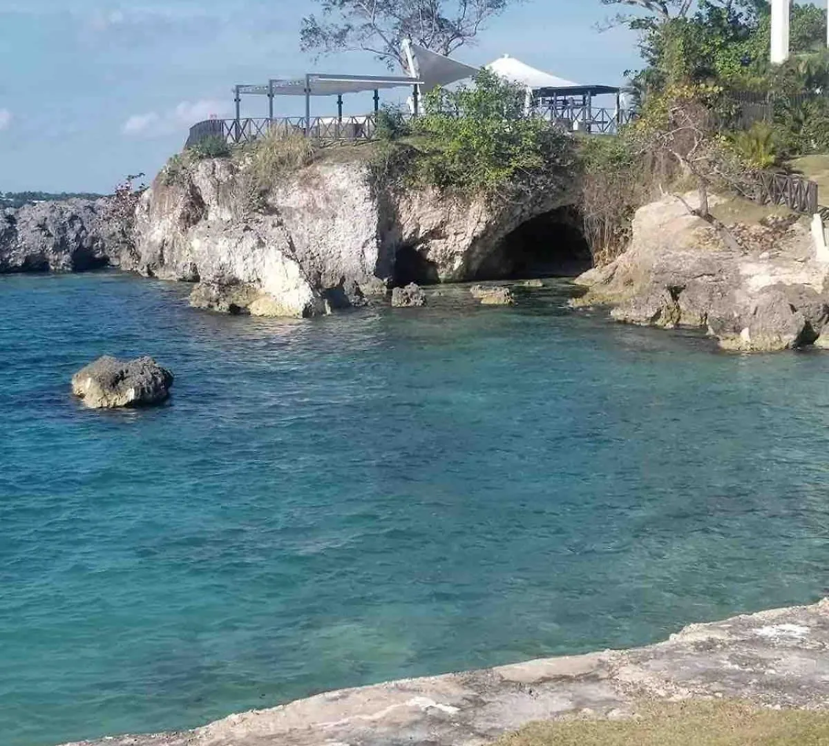 Endless Ocean Escape -Private Balcony Studio Negril Apartment